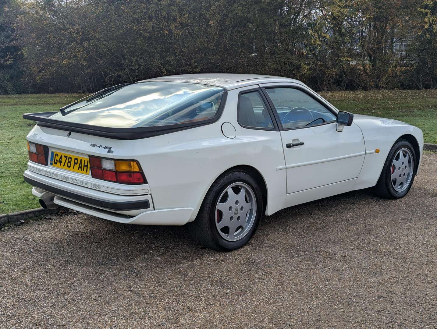 <p>1990 PORSCHE 944 S2</p>