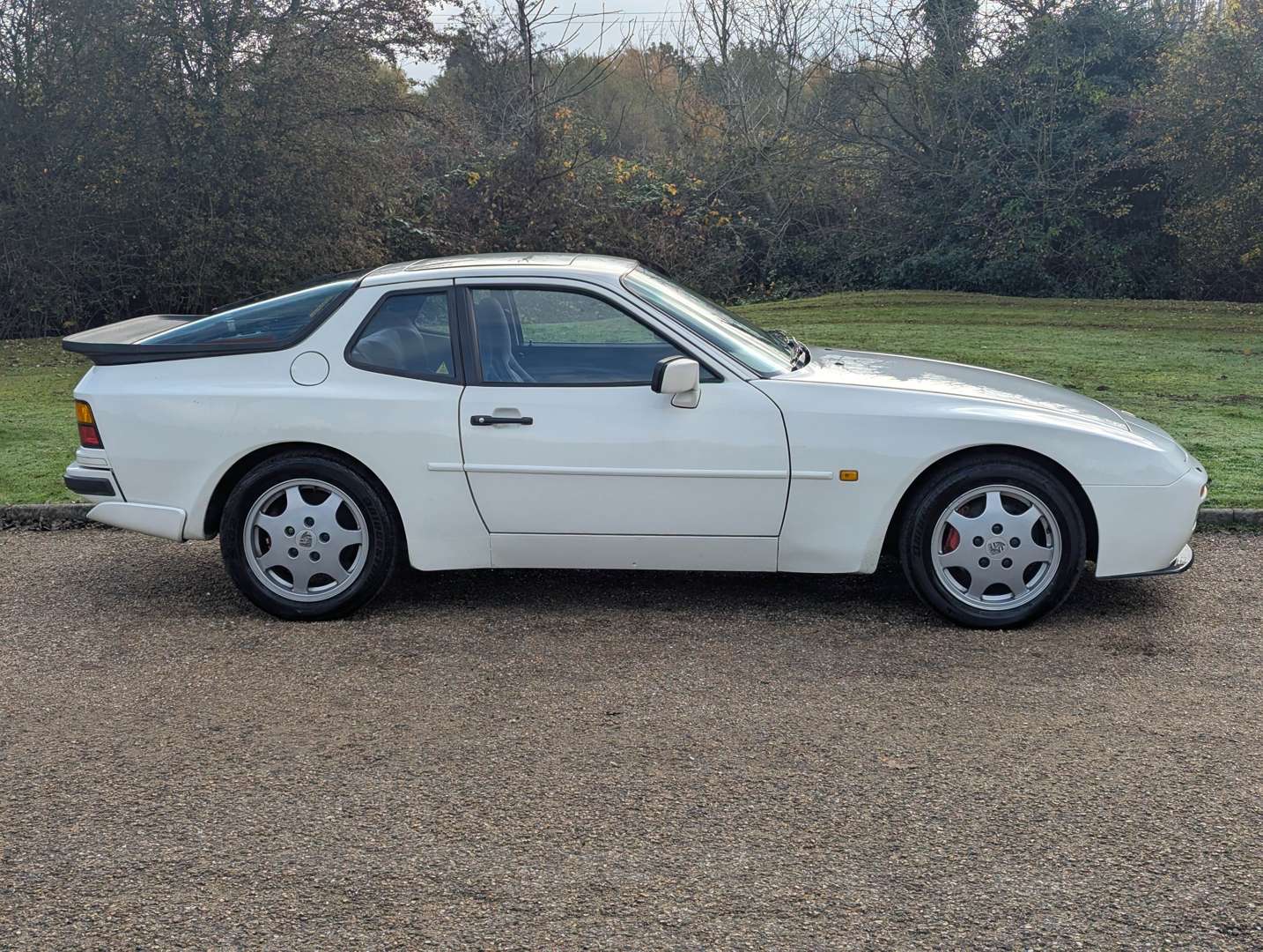 <p>1990 PORSCHE 944 S2</p>