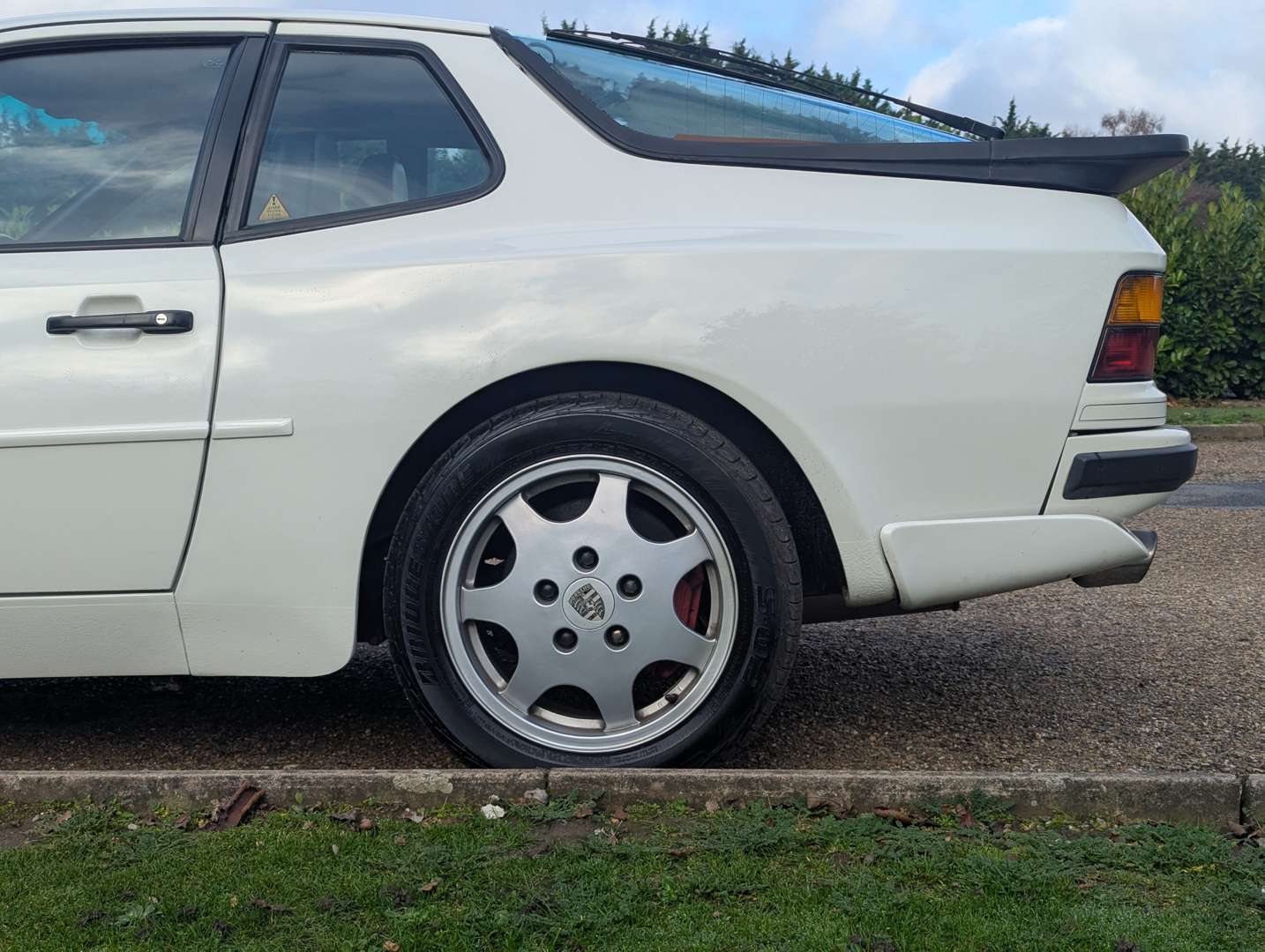 <p>1990 PORSCHE 944 S2</p>