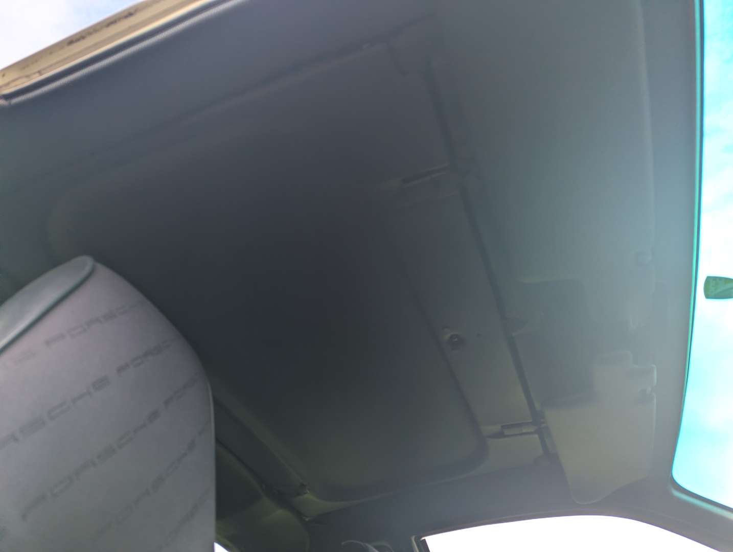 <p>1990 PORSCHE 944 S2</p>