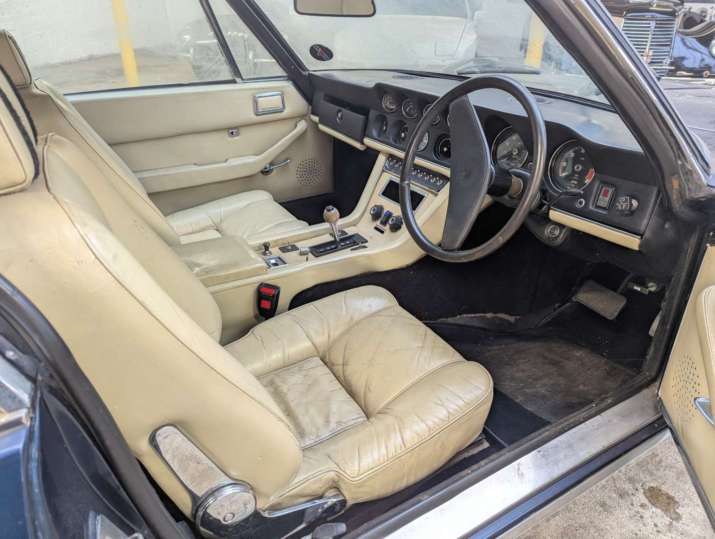 <p>1973 JENSEN INTERCEPTOR MKIII</p>