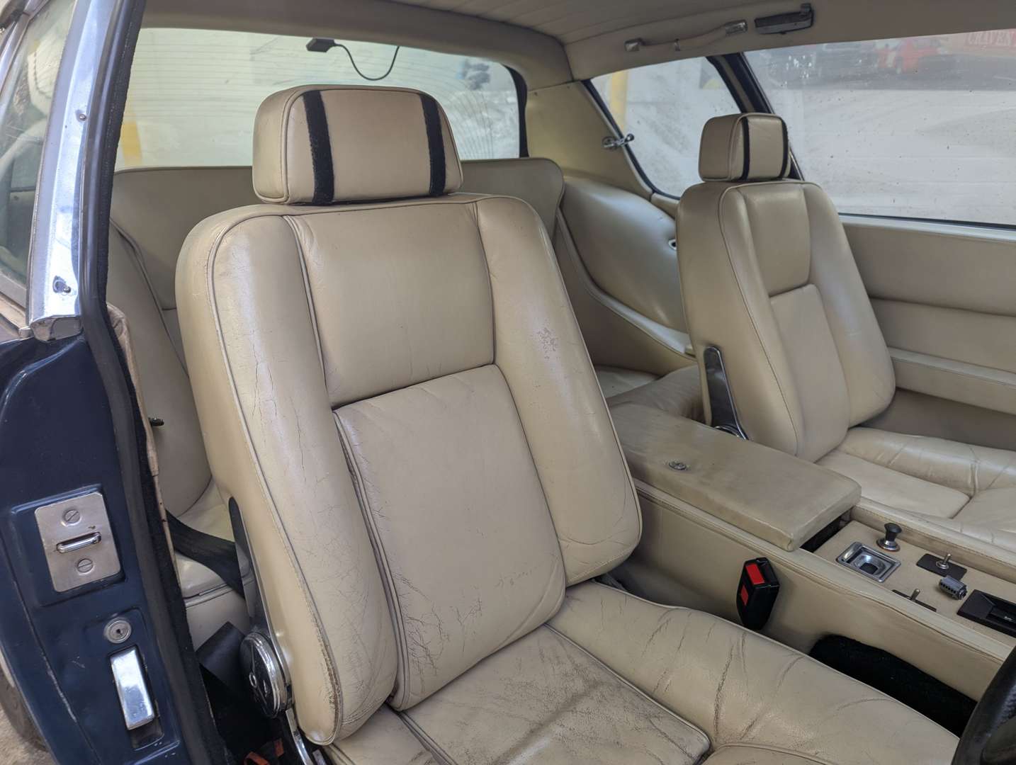 <p>1973 JENSEN INTERCEPTOR MKIII</p>