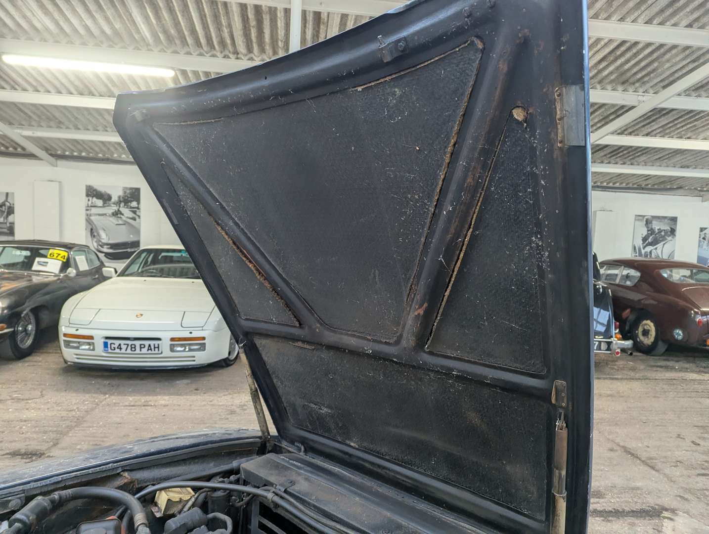 <p>1973 JENSEN INTERCEPTOR MKIII</p>