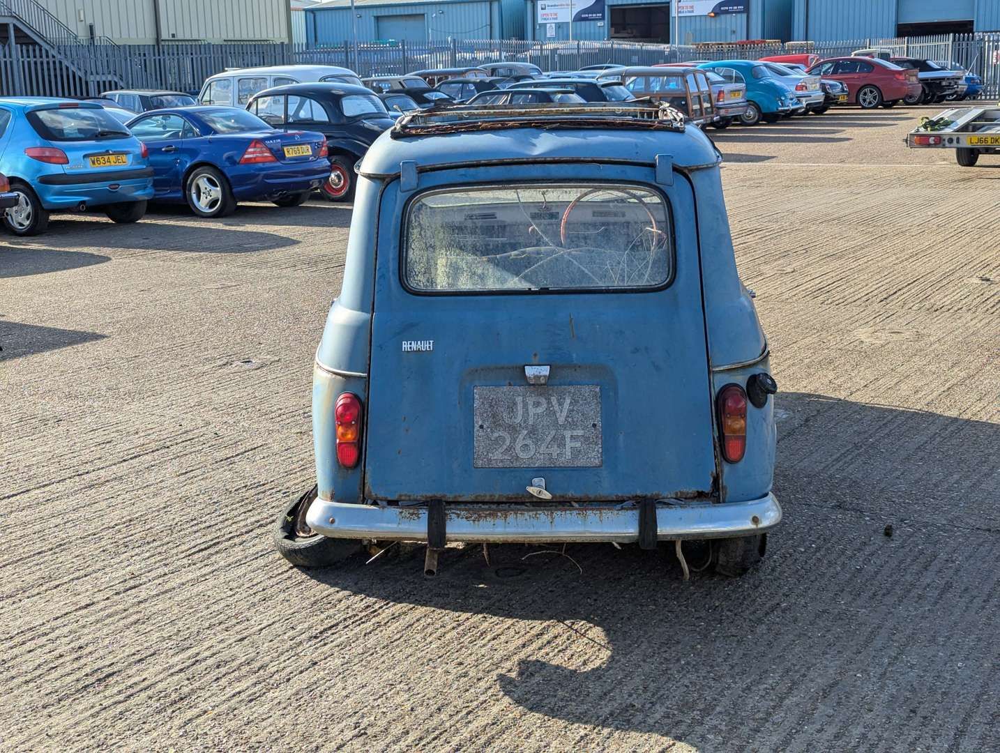 <p>1968 RENAULT 4</p>