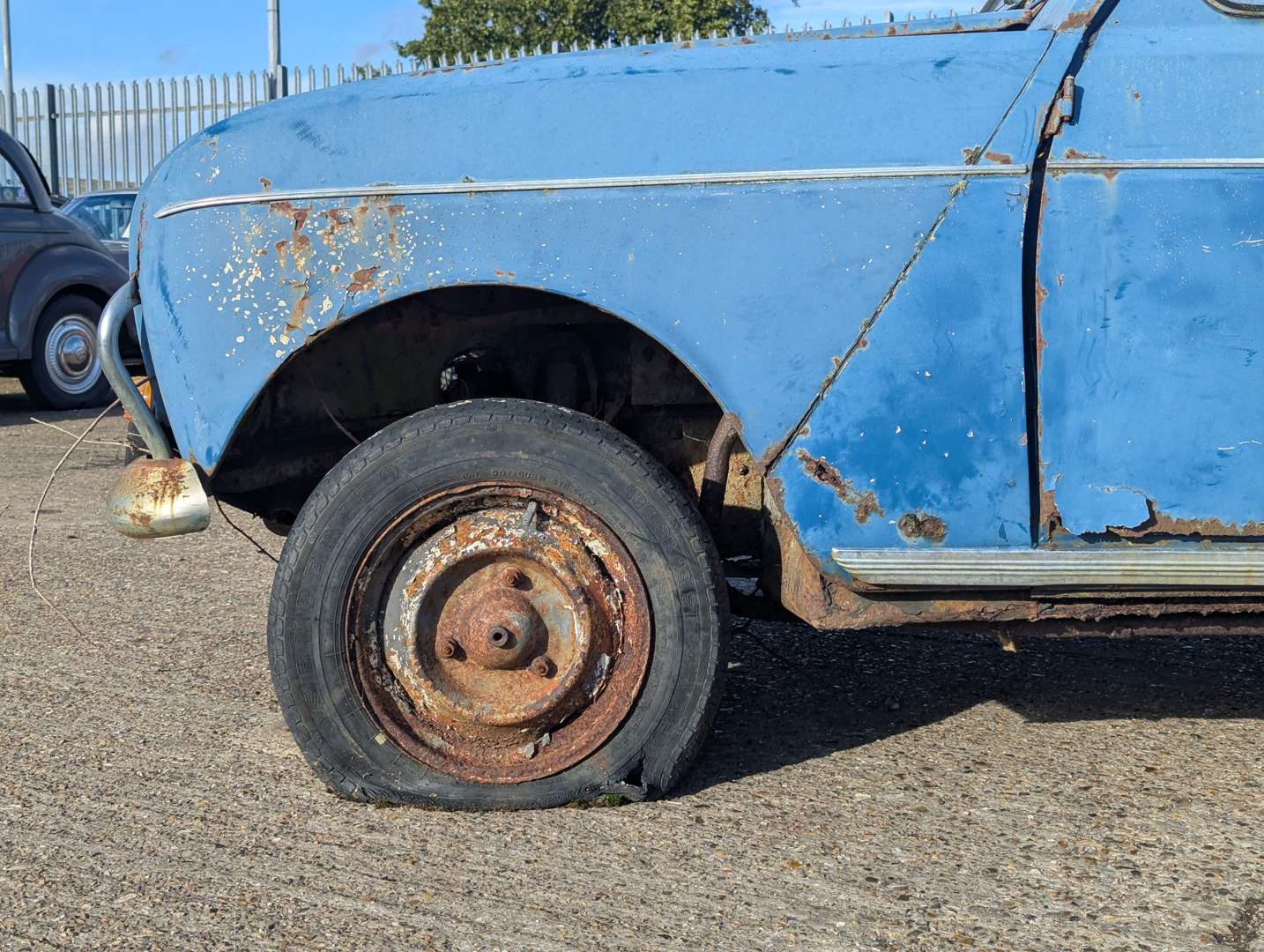 <p>1968 RENAULT 4</p>