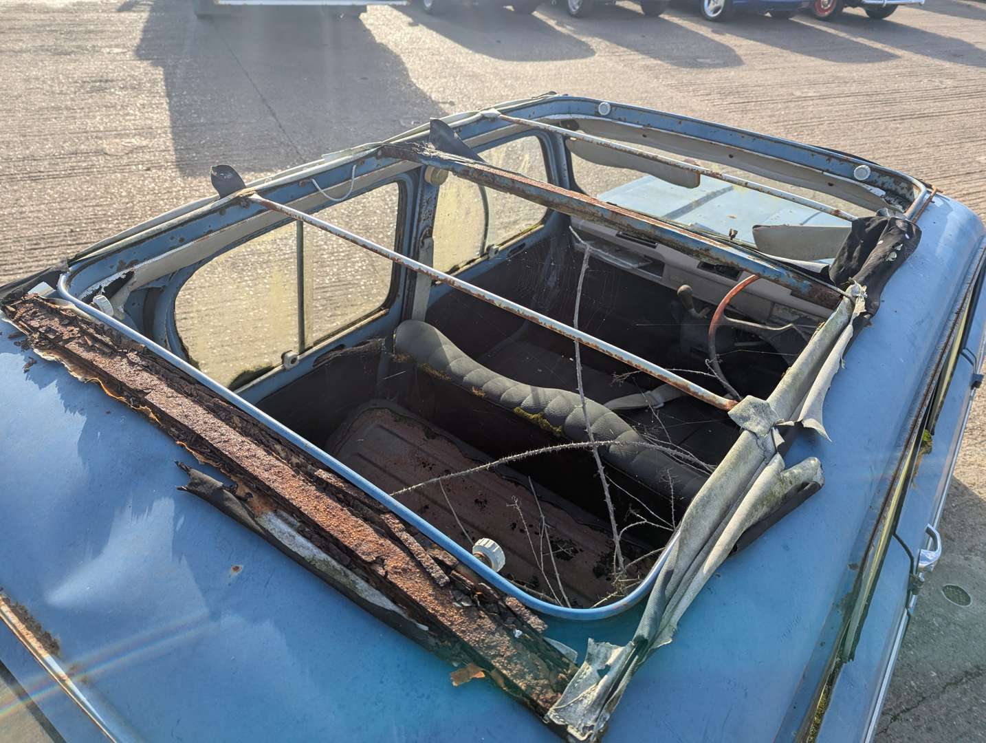 <p>1968 RENAULT 4</p>