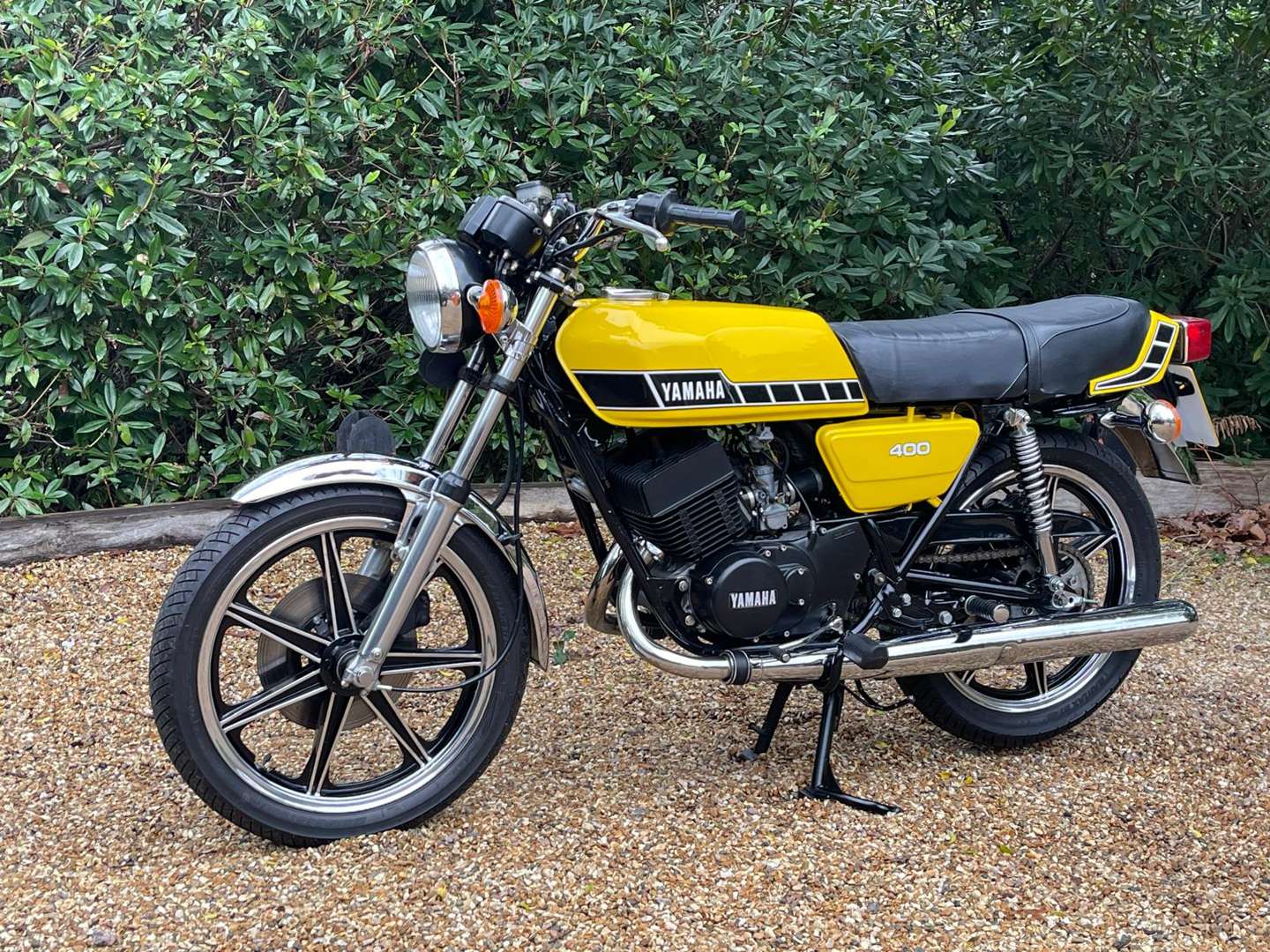 <p>1977 YAMAHA RD400</p>