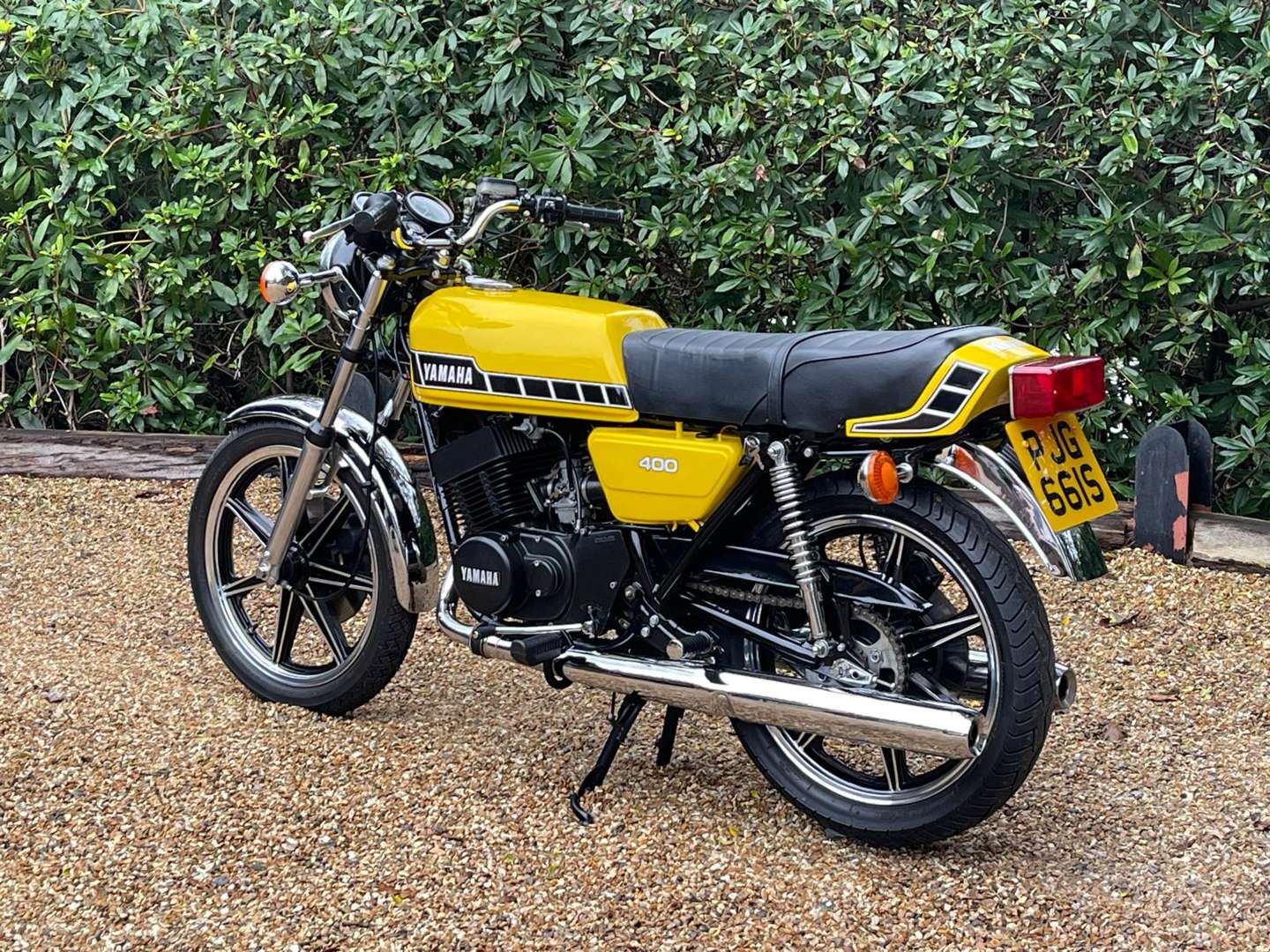 <p>1977 YAMAHA RD400</p>