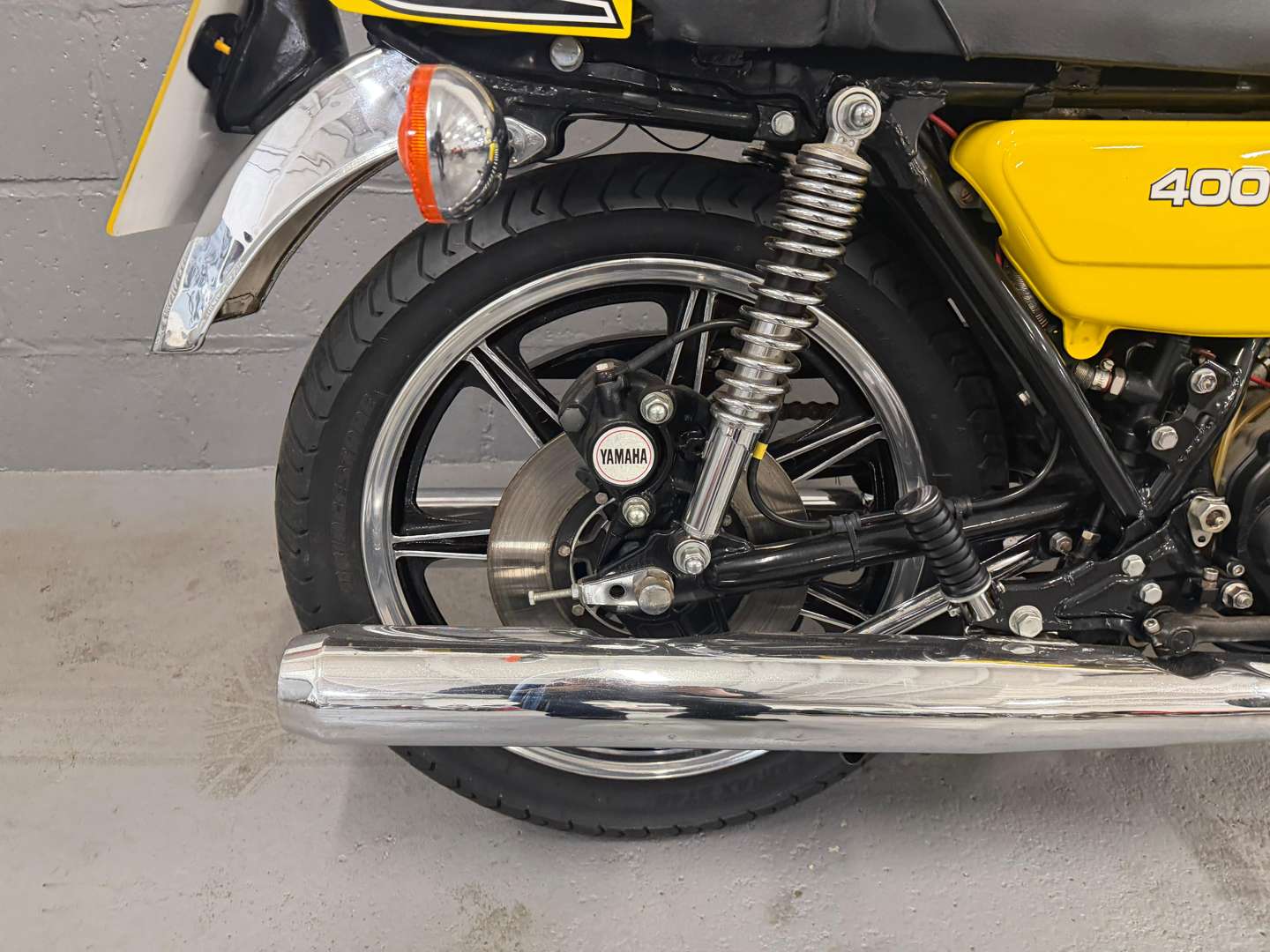 <p>1977 YAMAHA RD400</p>