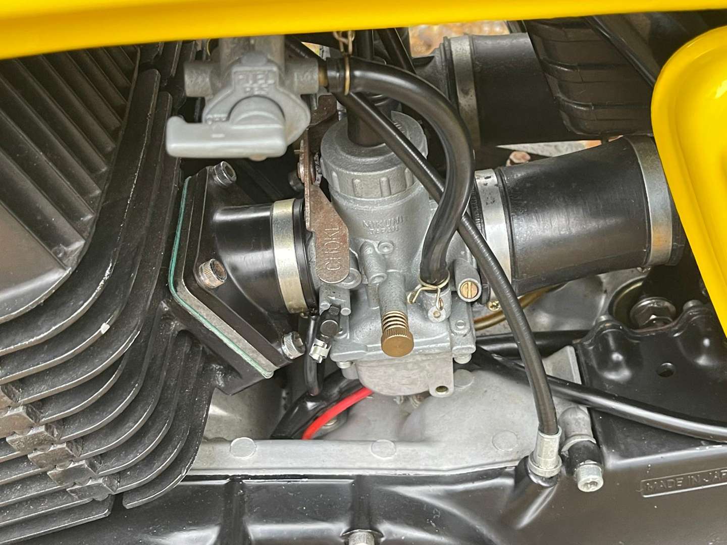 <p>1977 YAMAHA RD400</p>