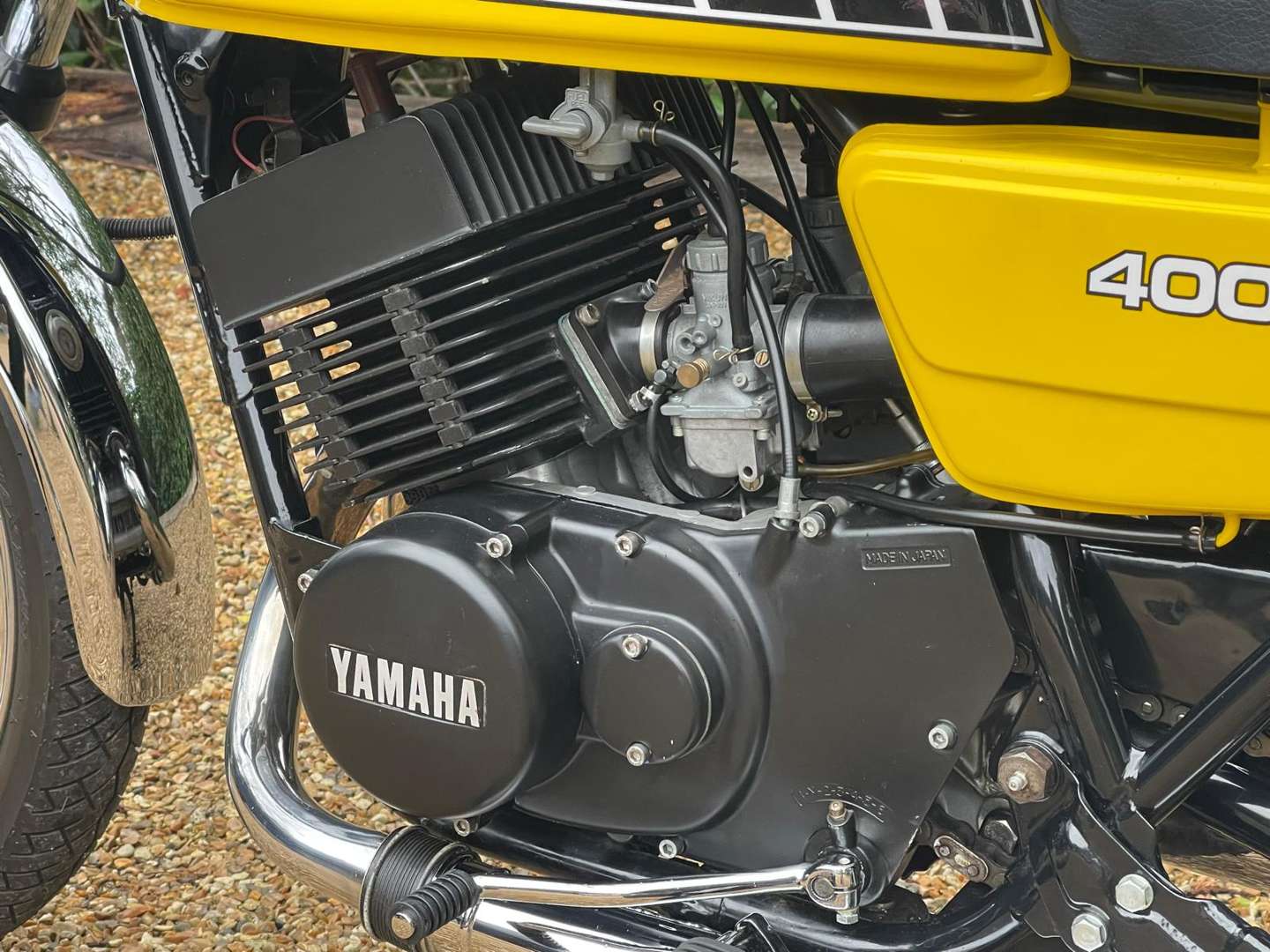<p>1977 YAMAHA RD400</p>