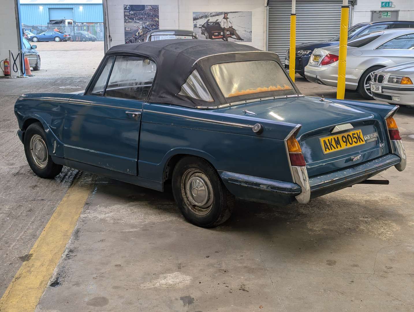 <p>1971 TRIUMPH HERALD 13/60 CONVERTIBLE</p>