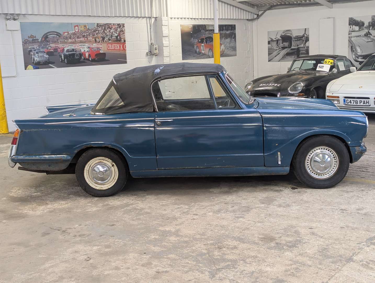 <p>1971 TRIUMPH HERALD 13/60 CONVERTIBLE</p>