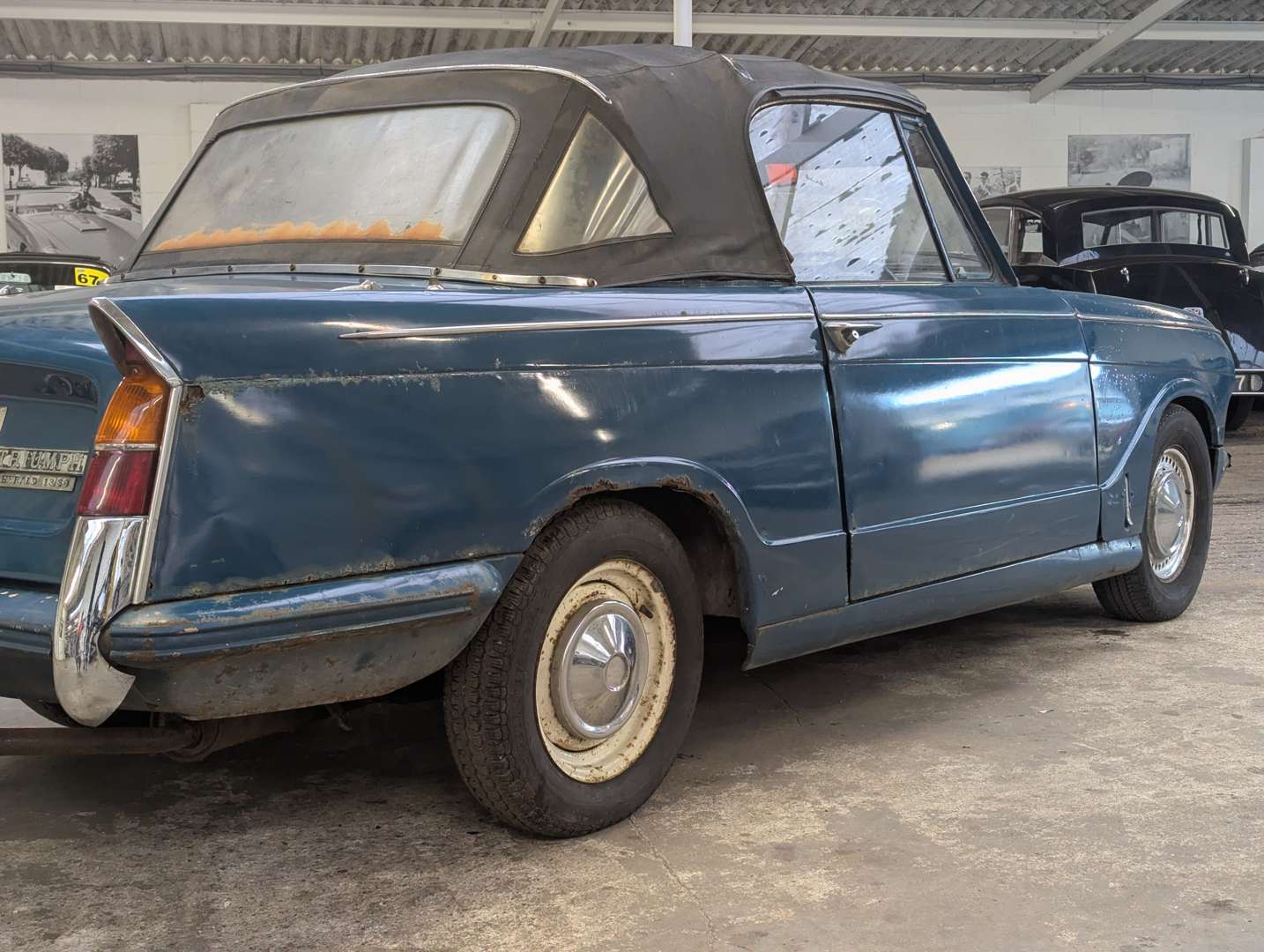 <p>1971 TRIUMPH HERALD 13/60 CONVERTIBLE</p>