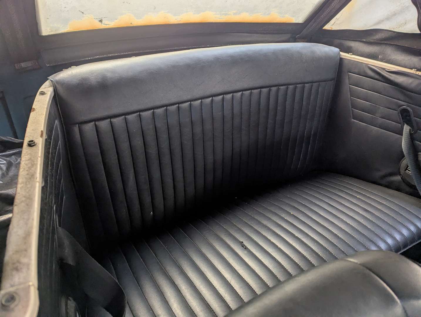 <p>1971 TRIUMPH HERALD 13/60 CONVERTIBLE</p>