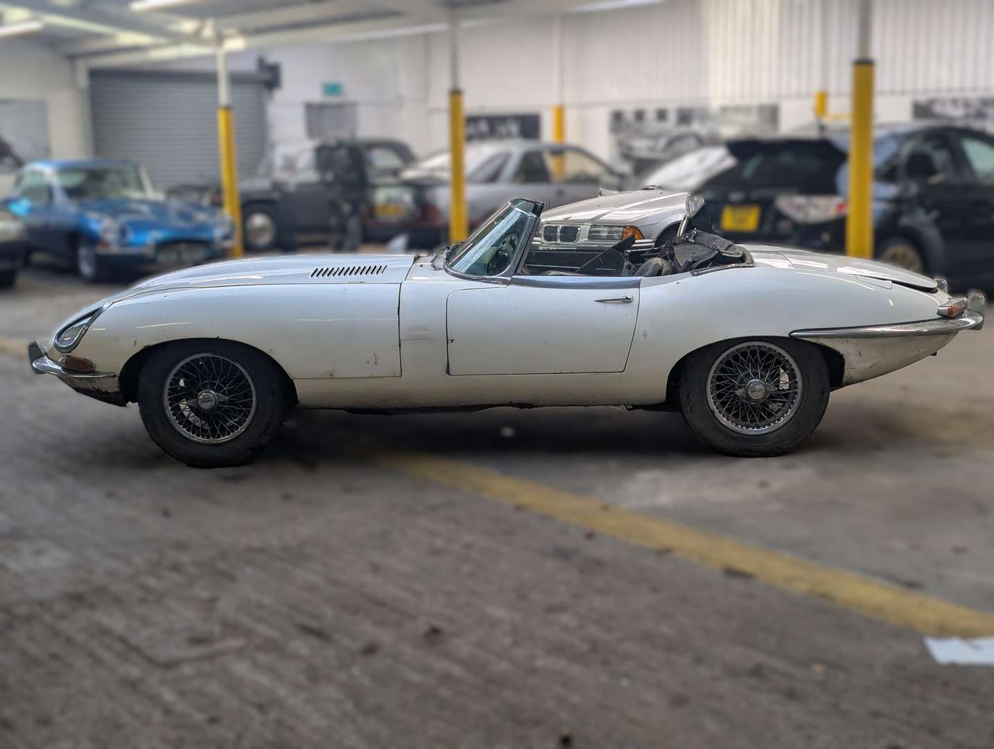 <p>1967 JAGUAR E-TYPE SERIES I 4.2 ROADSTER</p>