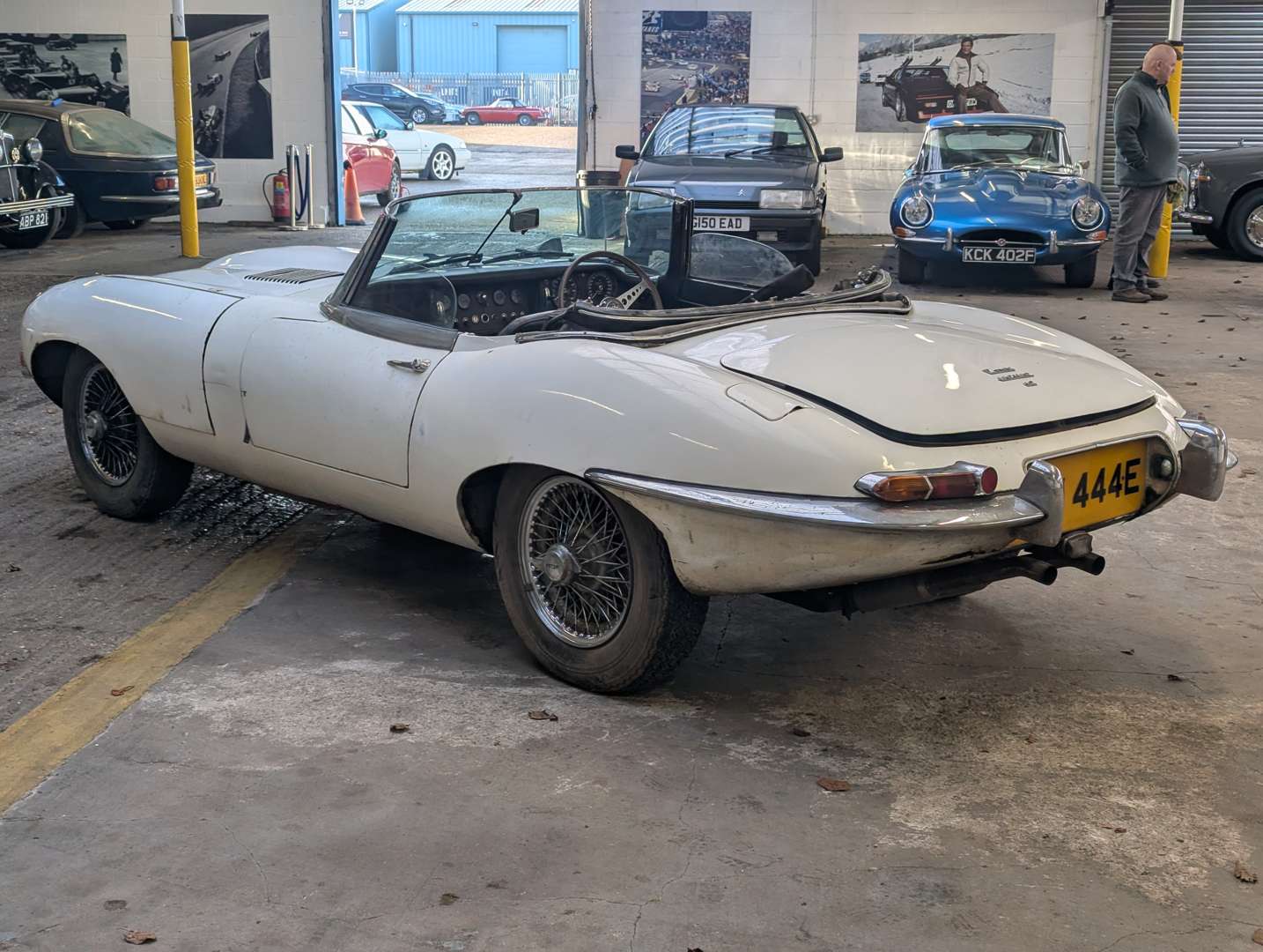 <p>1967 JAGUAR E-TYPE SERIES I 4.2 ROADSTER</p>