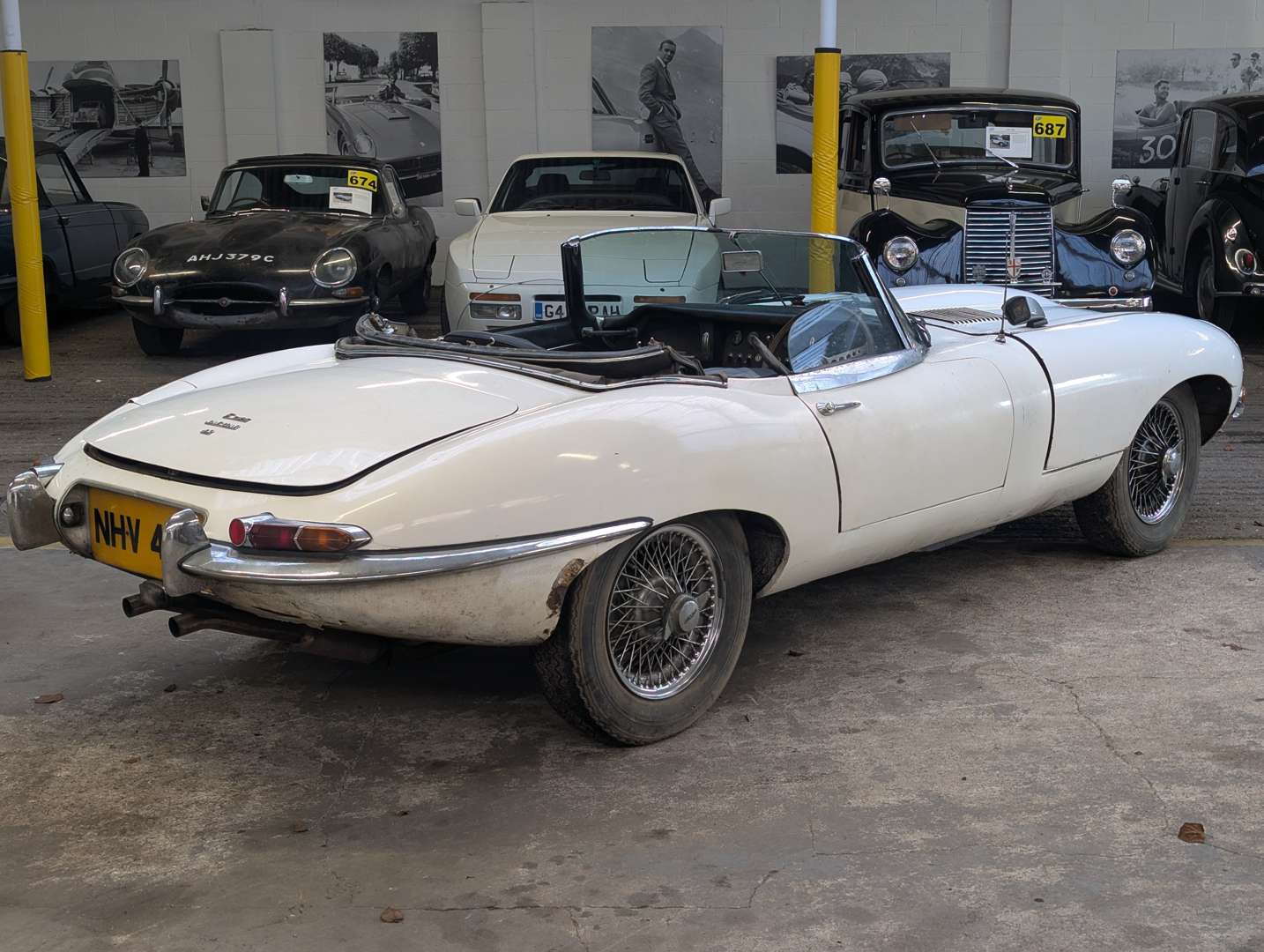 <p>1967 JAGUAR E-TYPE SERIES I 4.2 ROADSTER</p>