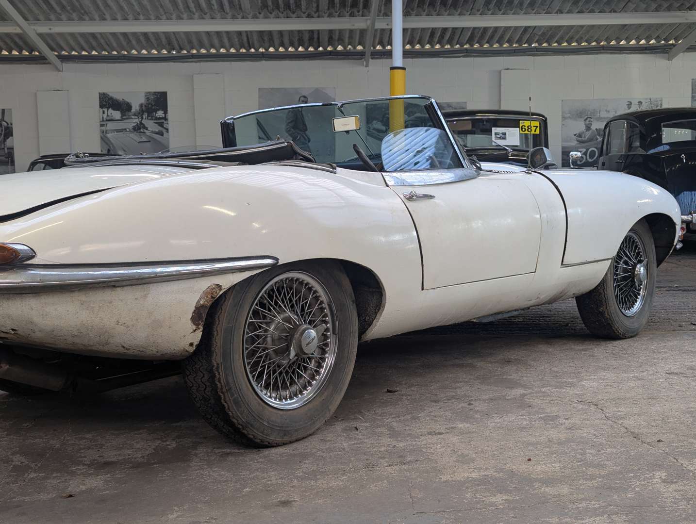 <p>1967 JAGUAR E-TYPE SERIES I 4.2 ROADSTER</p>