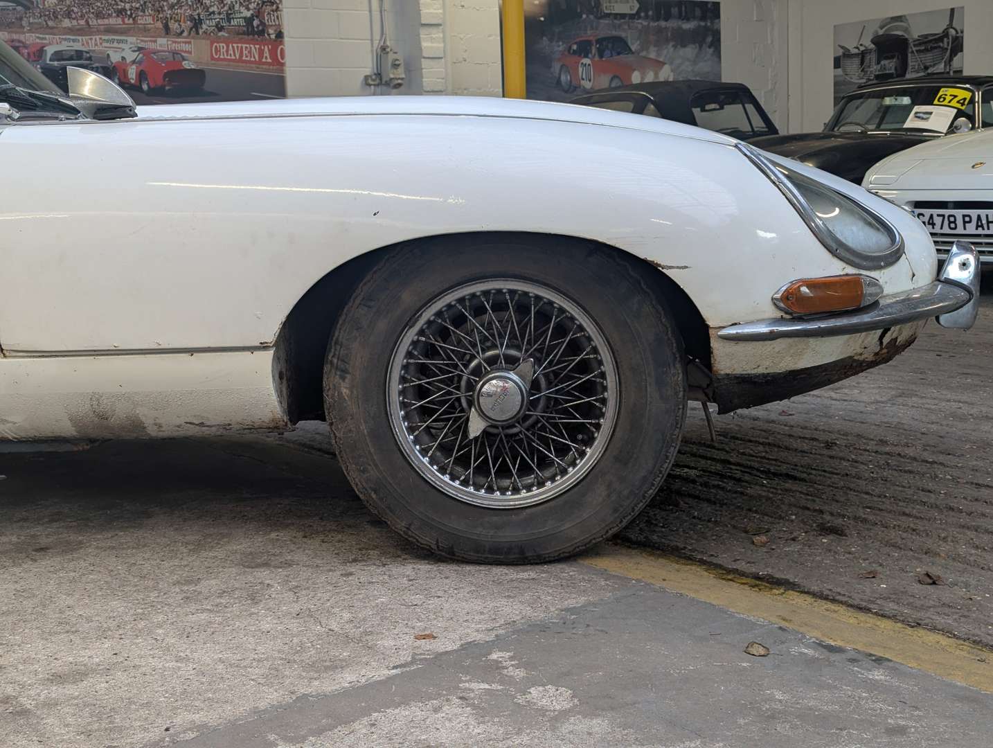 <p>1967 JAGUAR E-TYPE SERIES I 4.2 ROADSTER</p>
