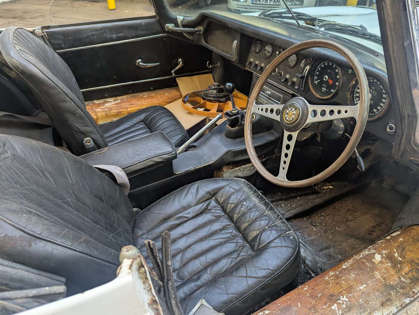 <p>1967 JAGUAR E-TYPE SERIES I 4.2 ROADSTER</p>