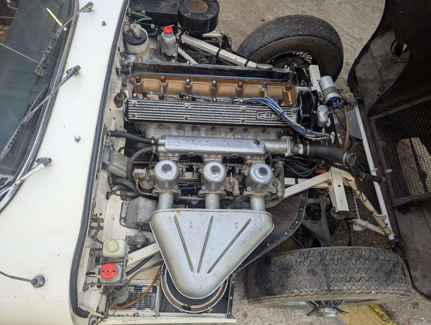 <p>1967 JAGUAR E-TYPE SERIES I 4.2 ROADSTER</p>