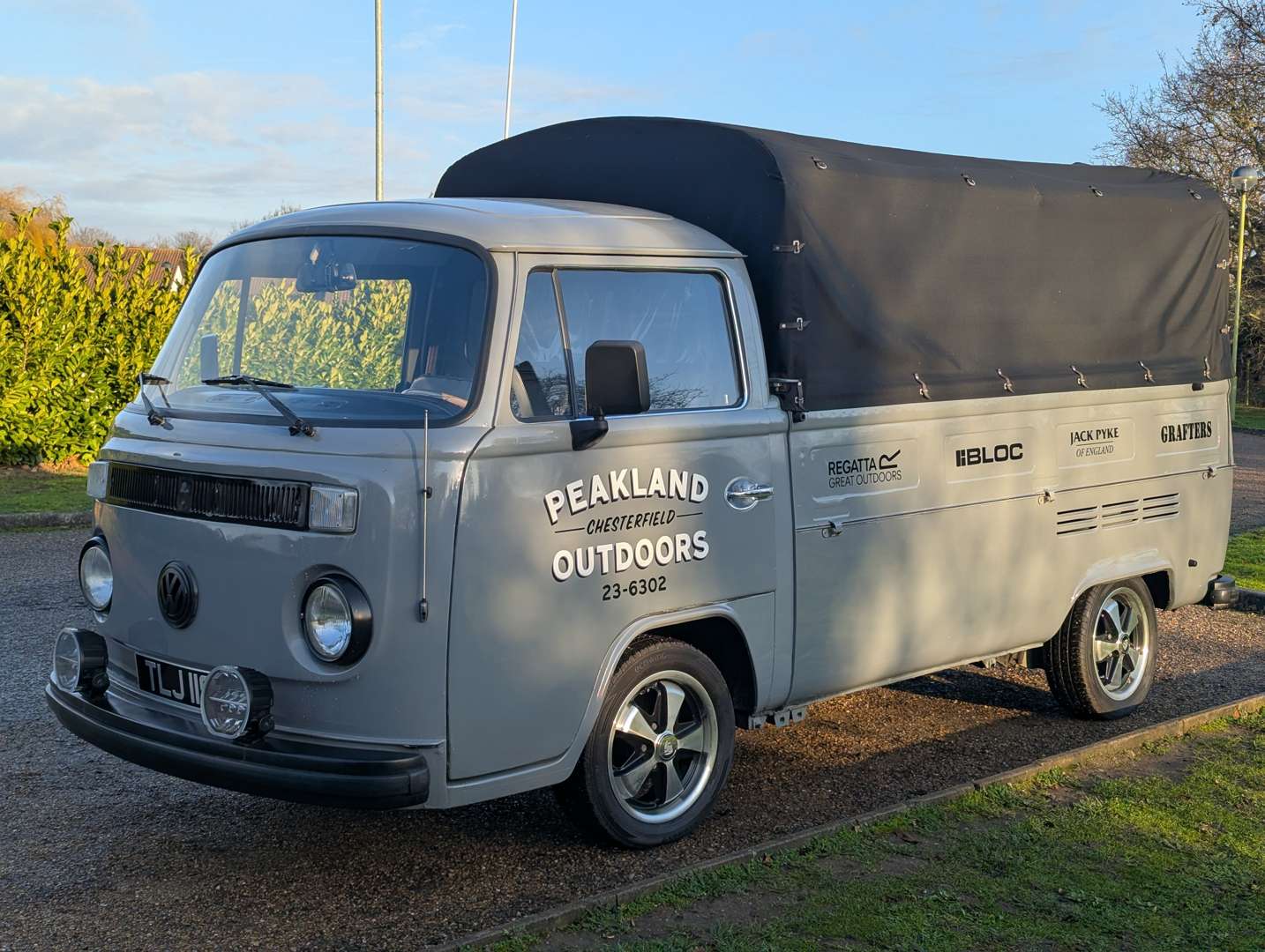 <p>1977 VW TYPE 2 PICK-UP LHD</p>