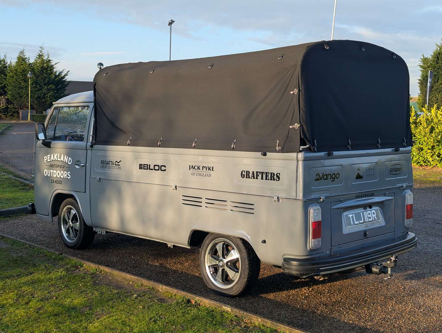 <p>1977 VW TYPE 2 PICK-UP LHD</p>