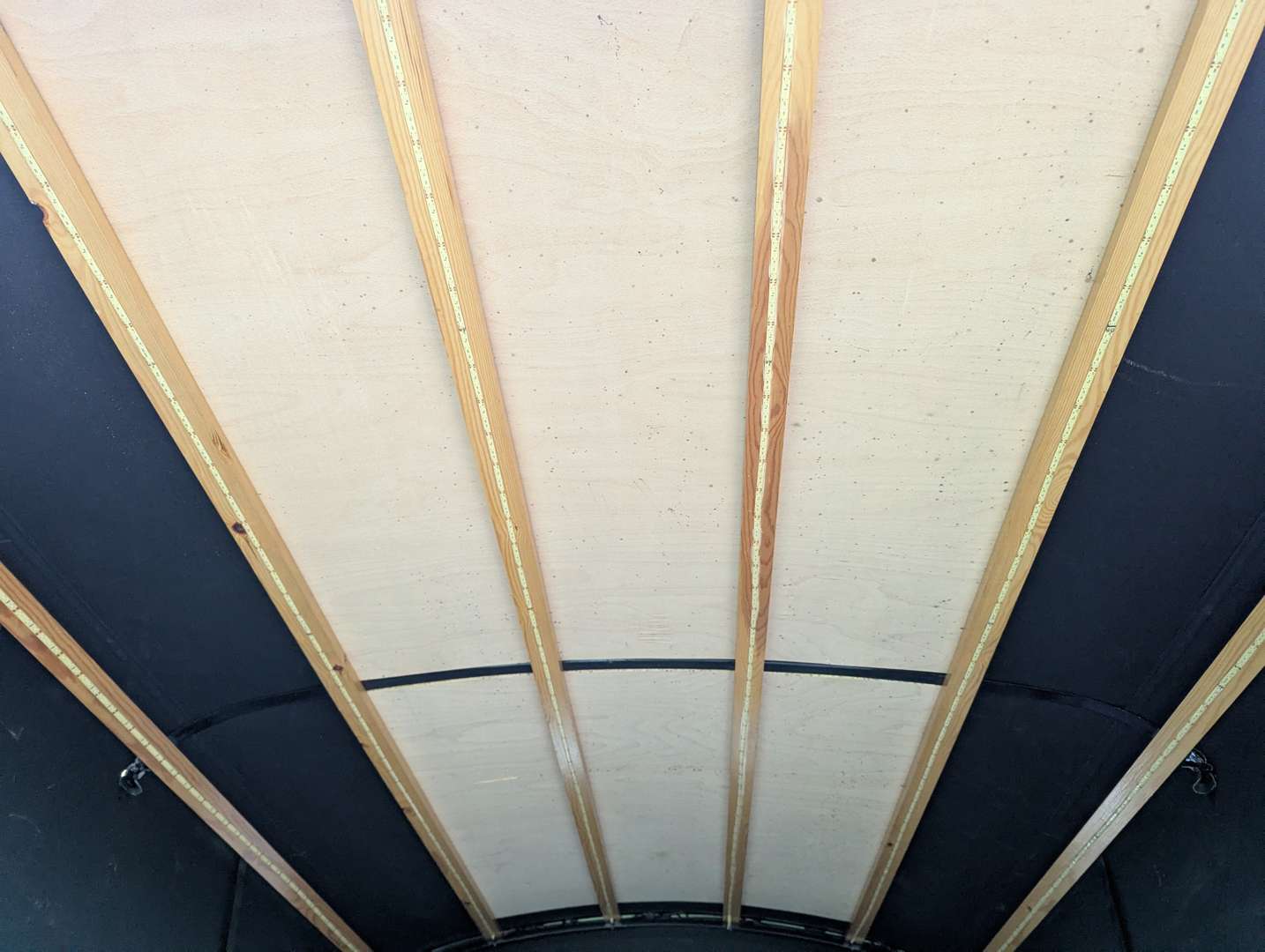 <p>1977 VW TYPE 2 PICK-UP LHD</p>