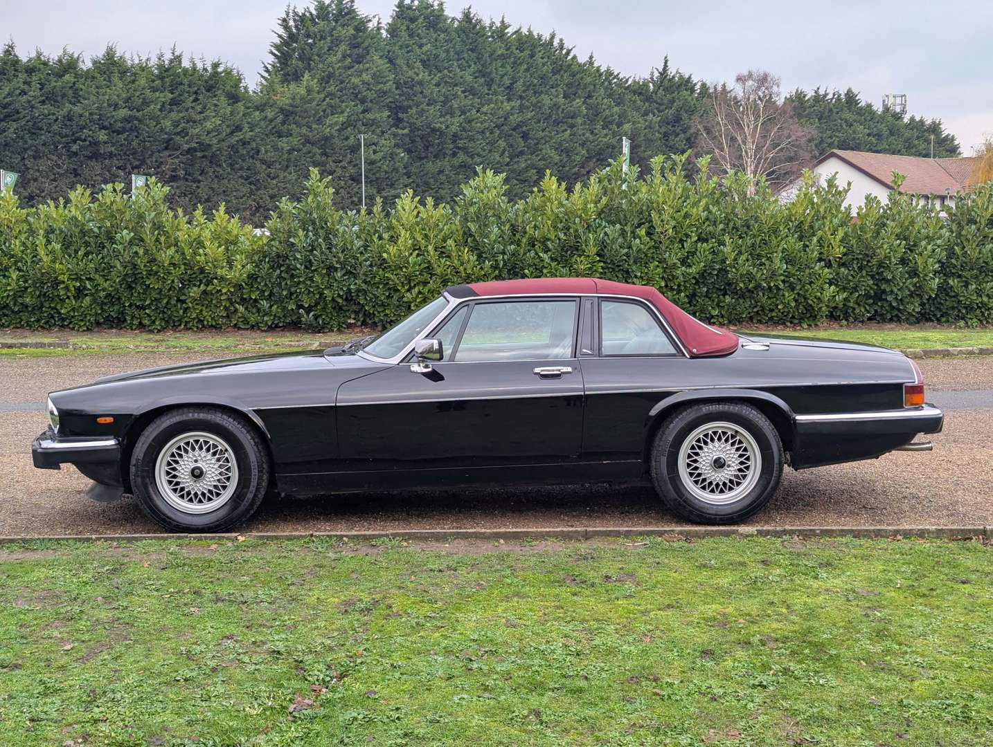 <p>1986 JAGUAR XJ-S 5.3 HE CONVERTIBLE AUTO</p>