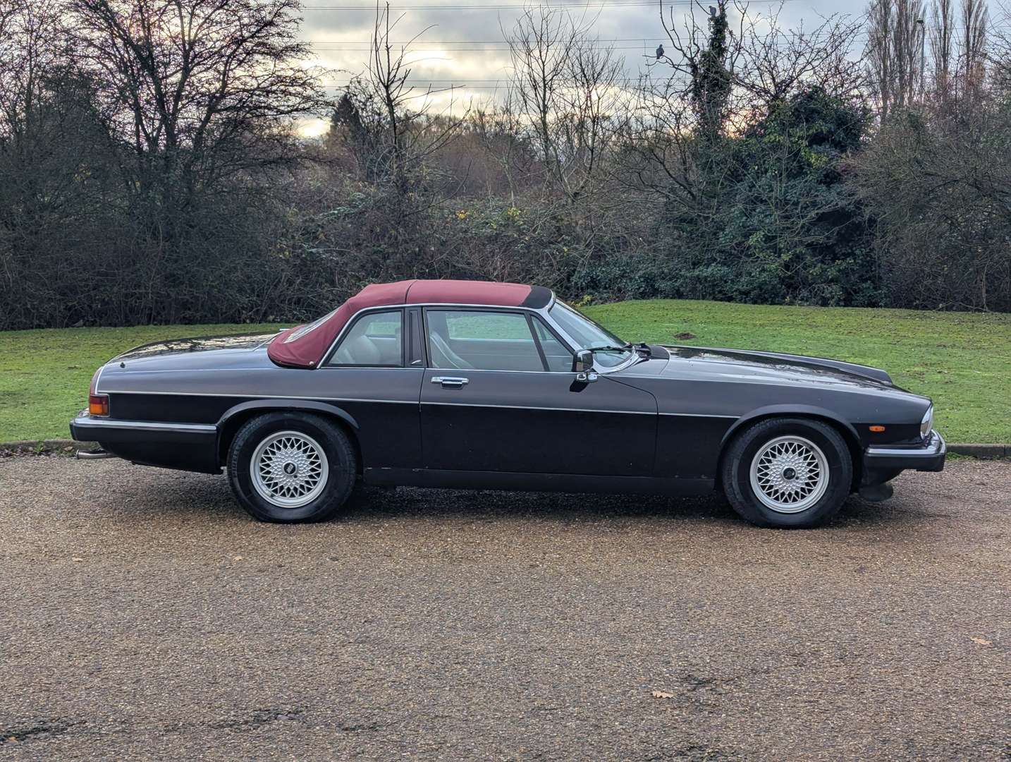 <p>1986 JAGUAR XJ-S 5.3 HE CONVERTIBLE AUTO</p>