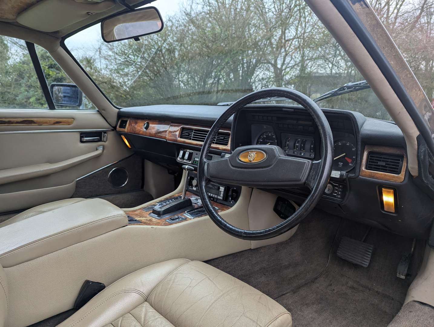 <p>1986 JAGUAR XJ-S 5.3 HE CONVERTIBLE AUTO</p>