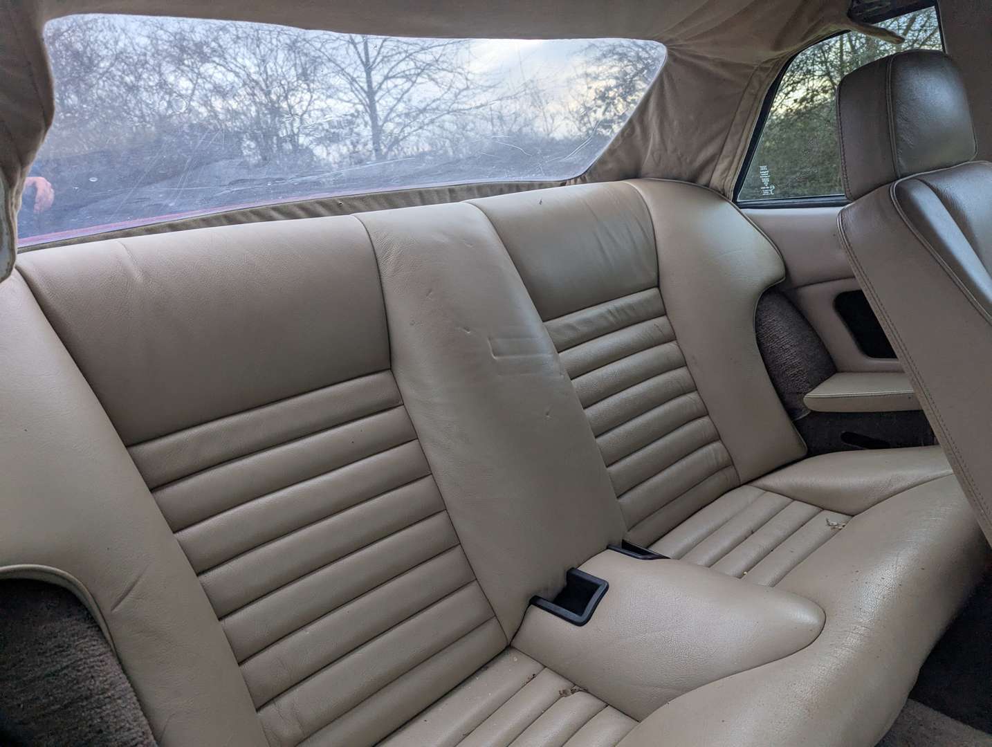 <p>1986 JAGUAR XJ-S 5.3 HE CONVERTIBLE AUTO</p>