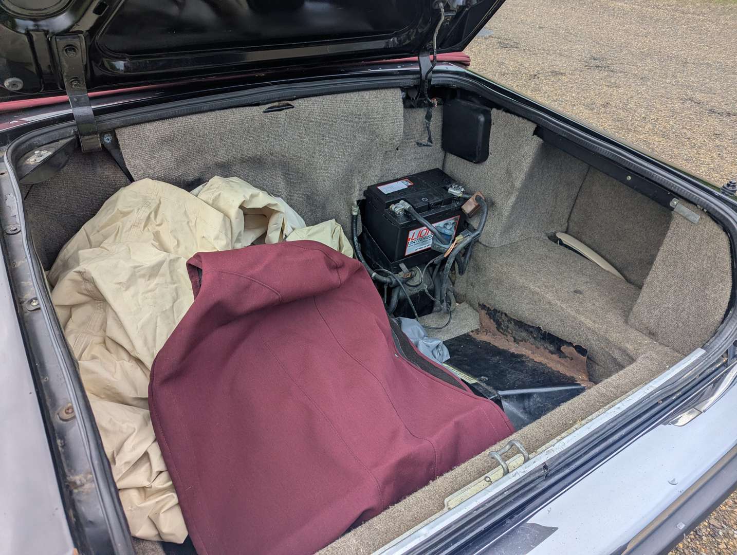 <p>1986 JAGUAR XJ-S 5.3 HE CONVERTIBLE AUTO</p>