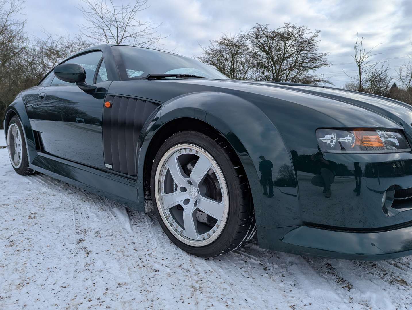 <p>2003 MG SV X-POWER</p>