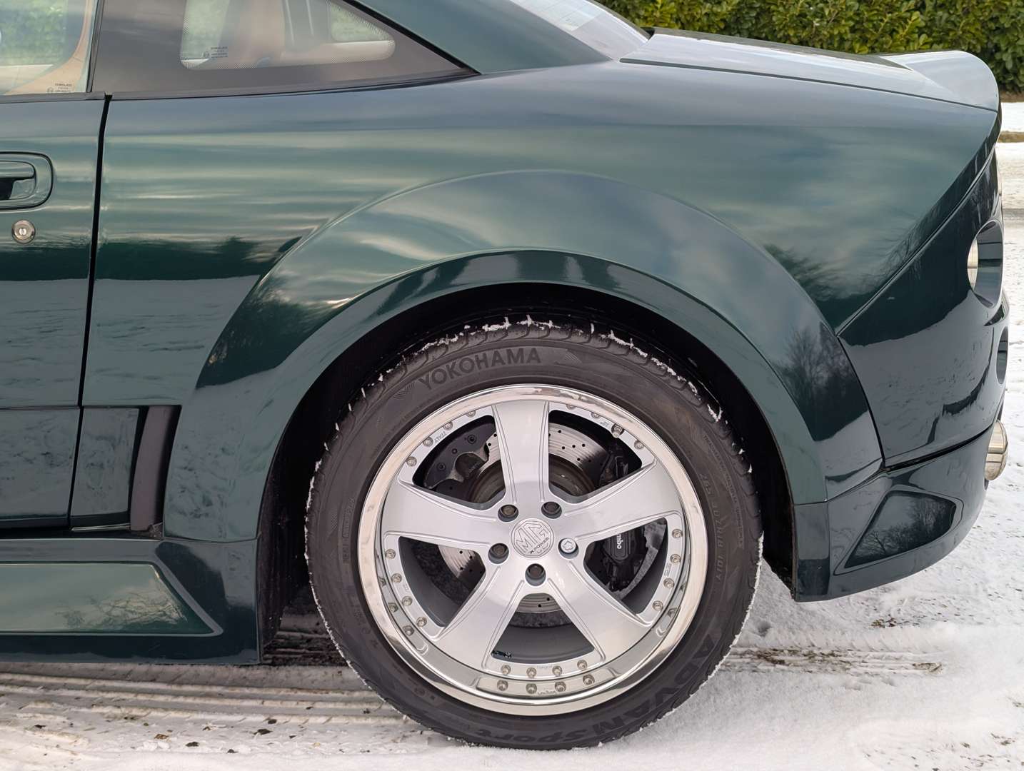 <p>2003 MG SV X-POWER</p>