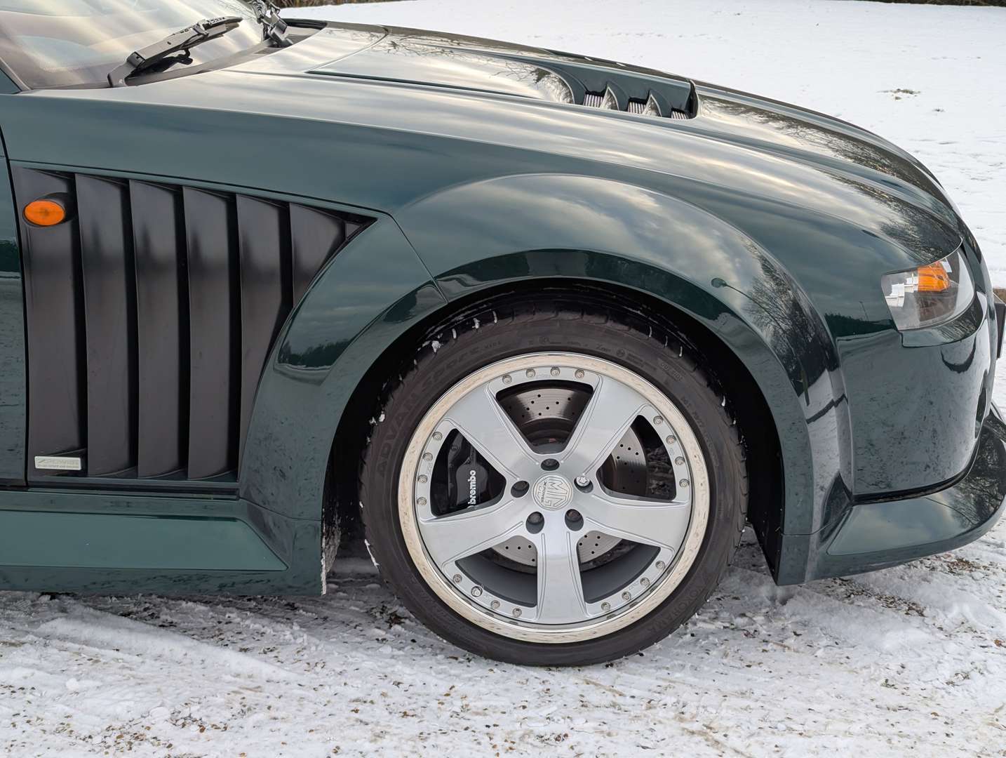 <p>2003 MG SV X-POWER</p>