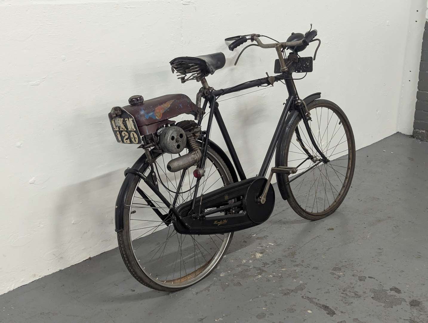 <p>1951 MINI MOTOR</p>