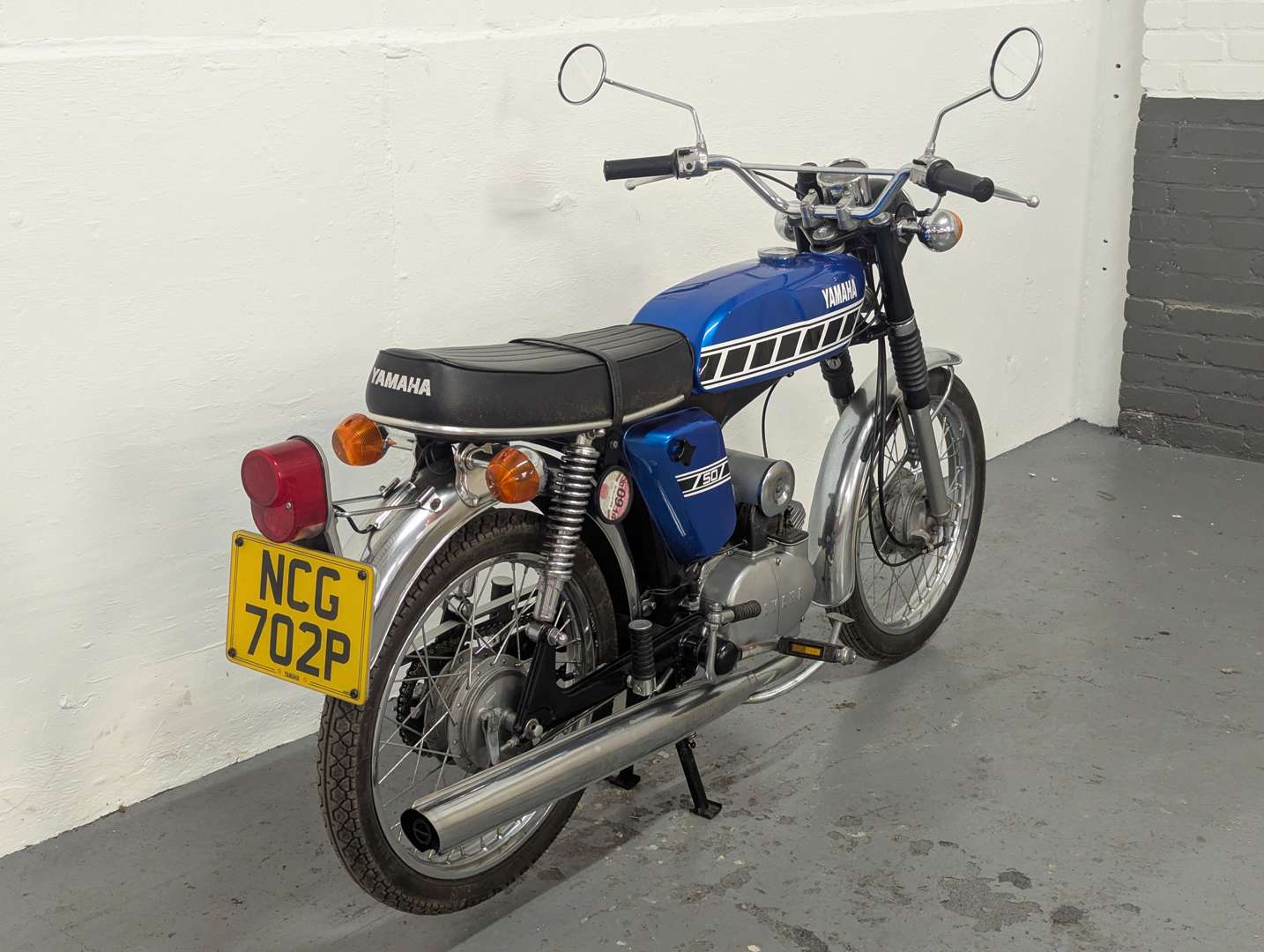 <p>1975 YAMAHA FS1E</p>