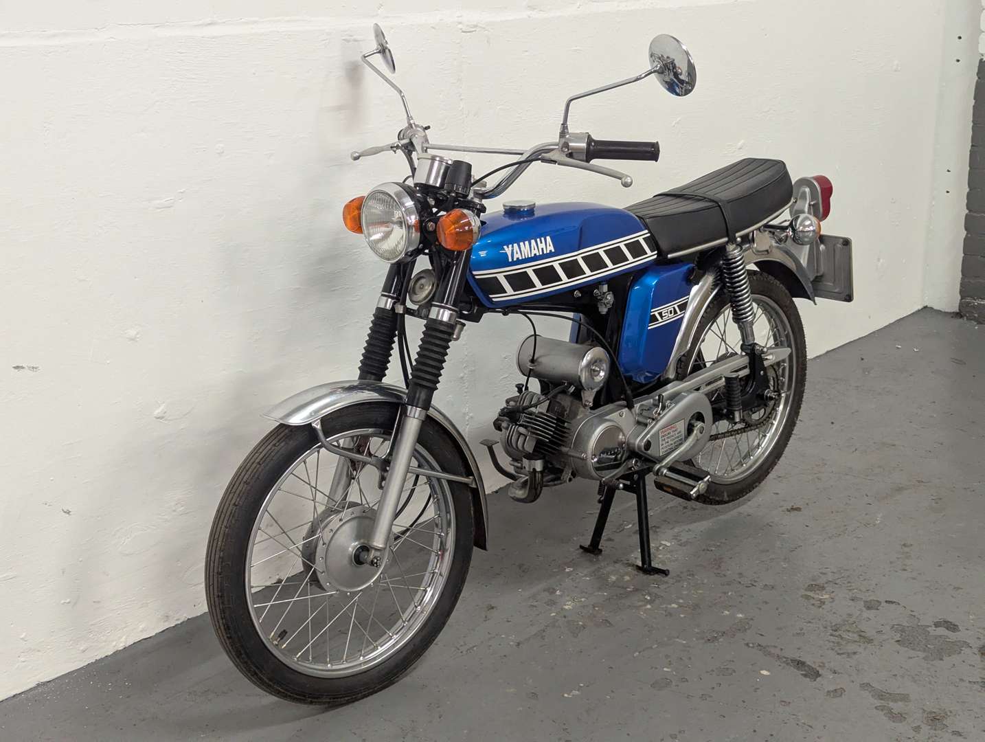 <p>1975 YAMAHA FS1E</p>