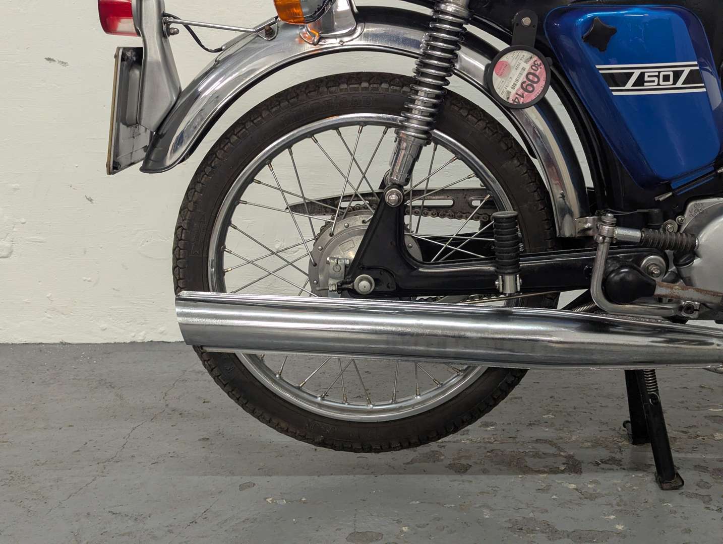 <p>1975 YAMAHA FS1E</p>