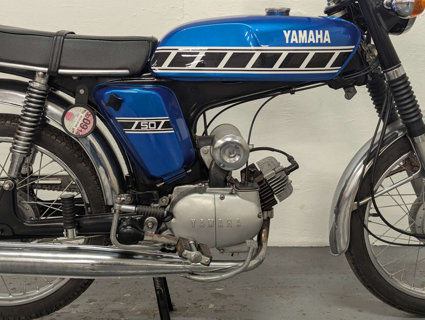 <p>1975 YAMAHA FS1E</p>