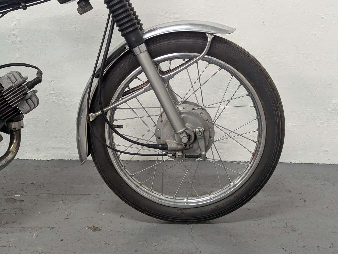 <p>1975 YAMAHA FS1E</p>