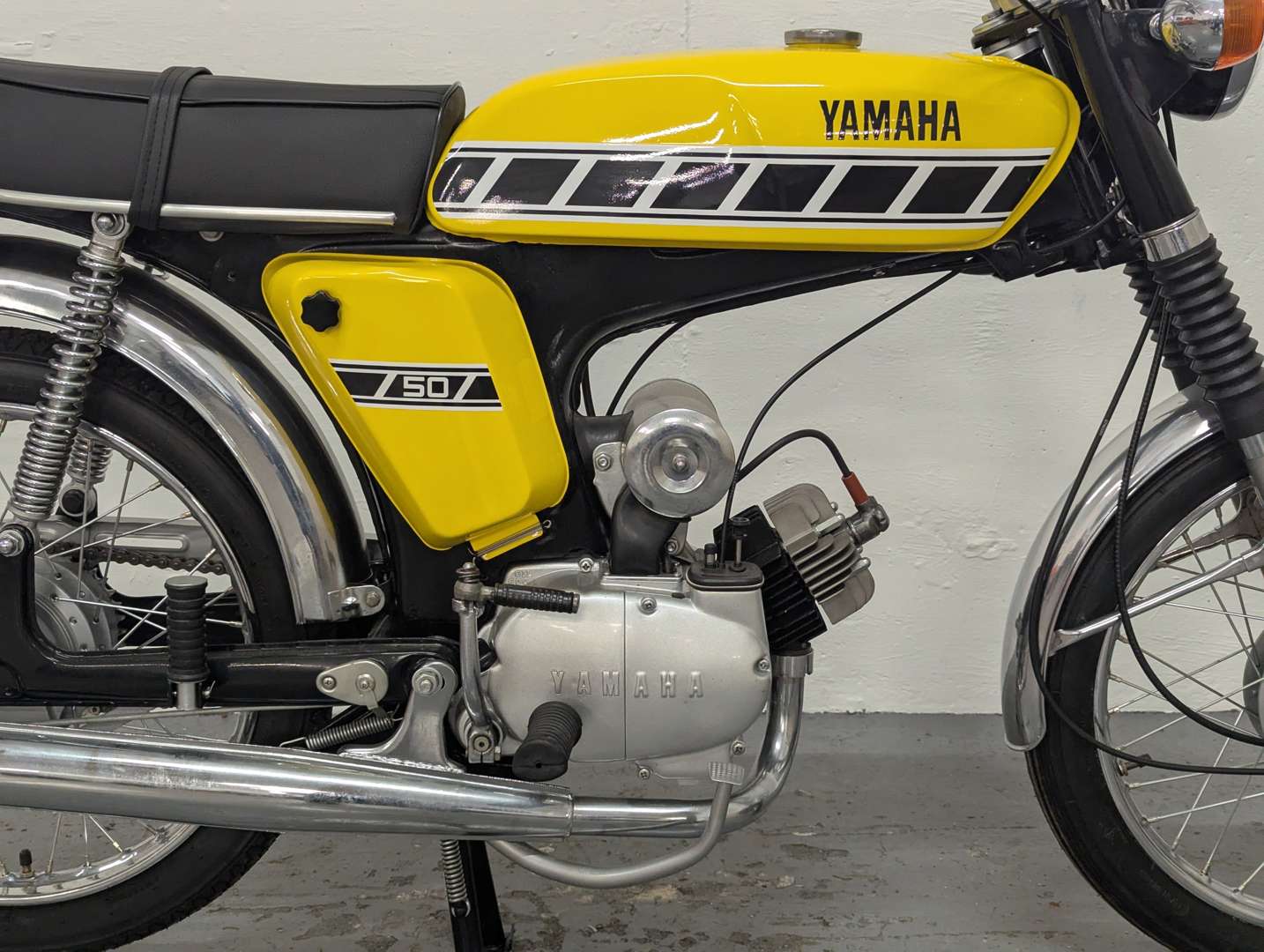 <p>1974 YAMAHA FS1E</p>