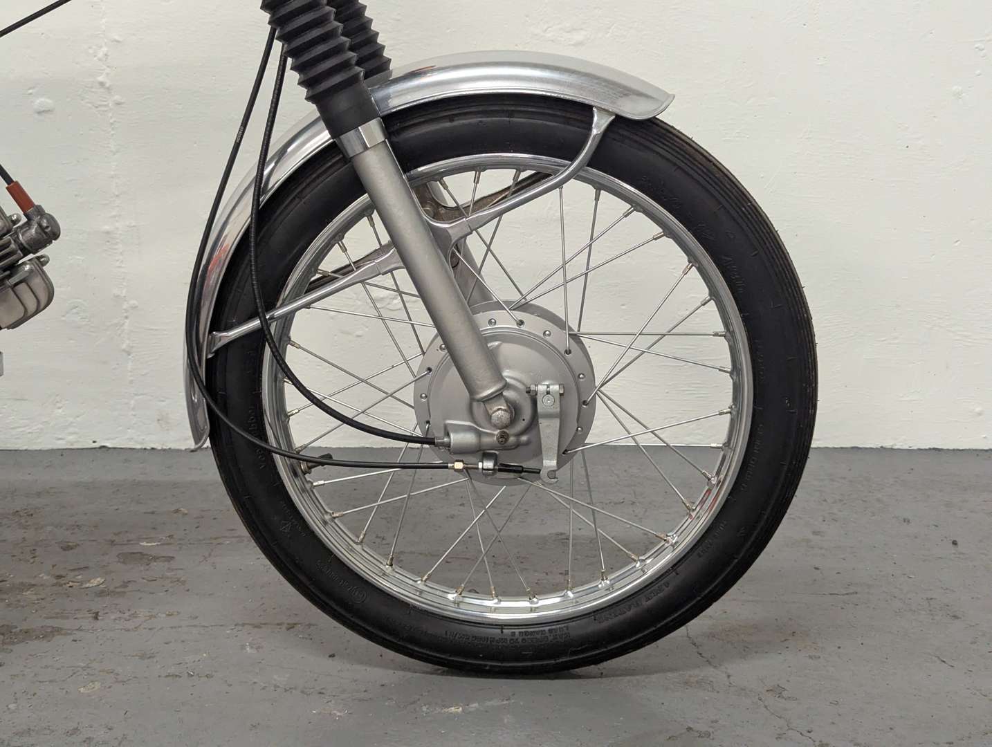 <p>1974 YAMAHA FS1E</p>