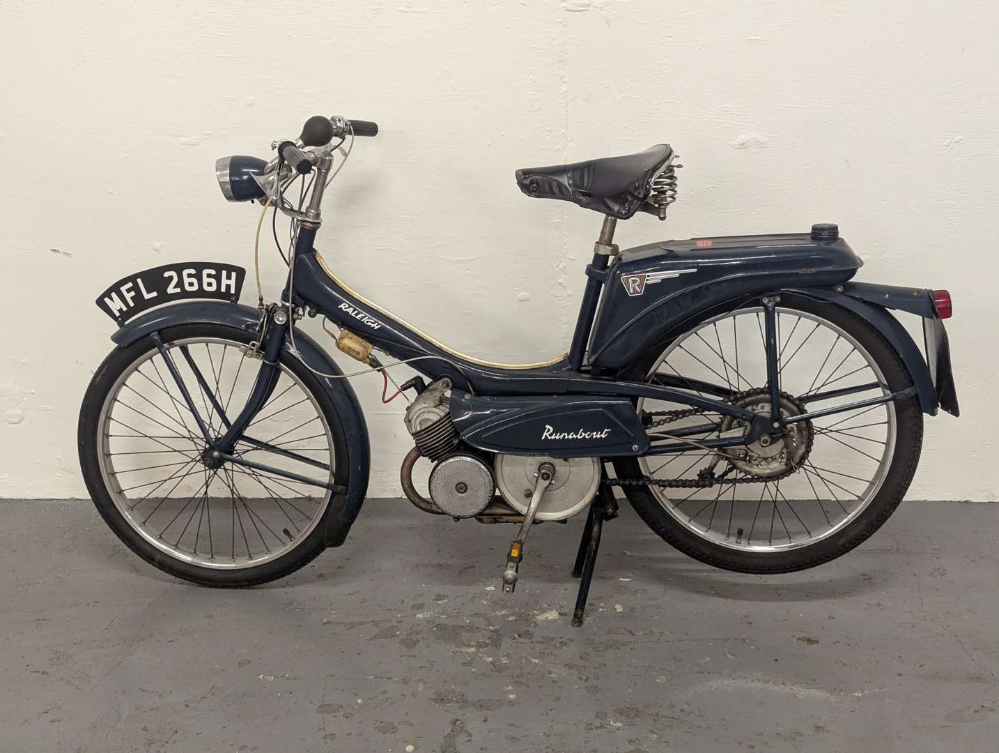 <p>1969 RALEIGH RUNABOUT</p>