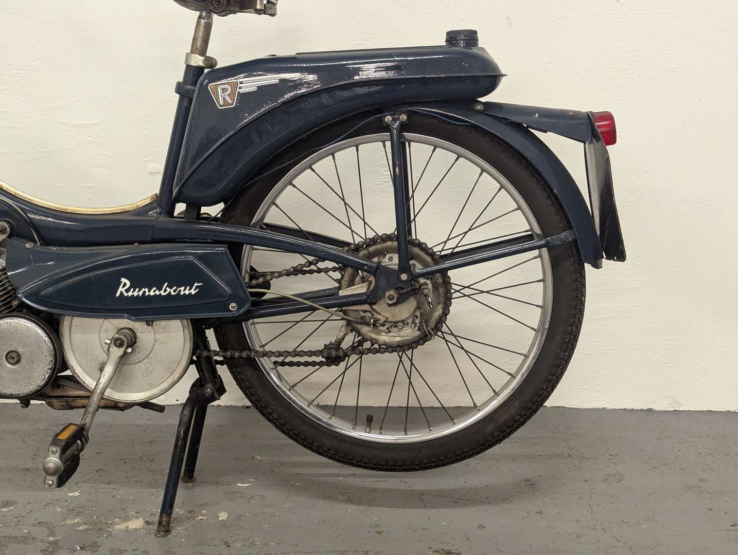 <p>1969 RALEIGH RUNABOUT</p>