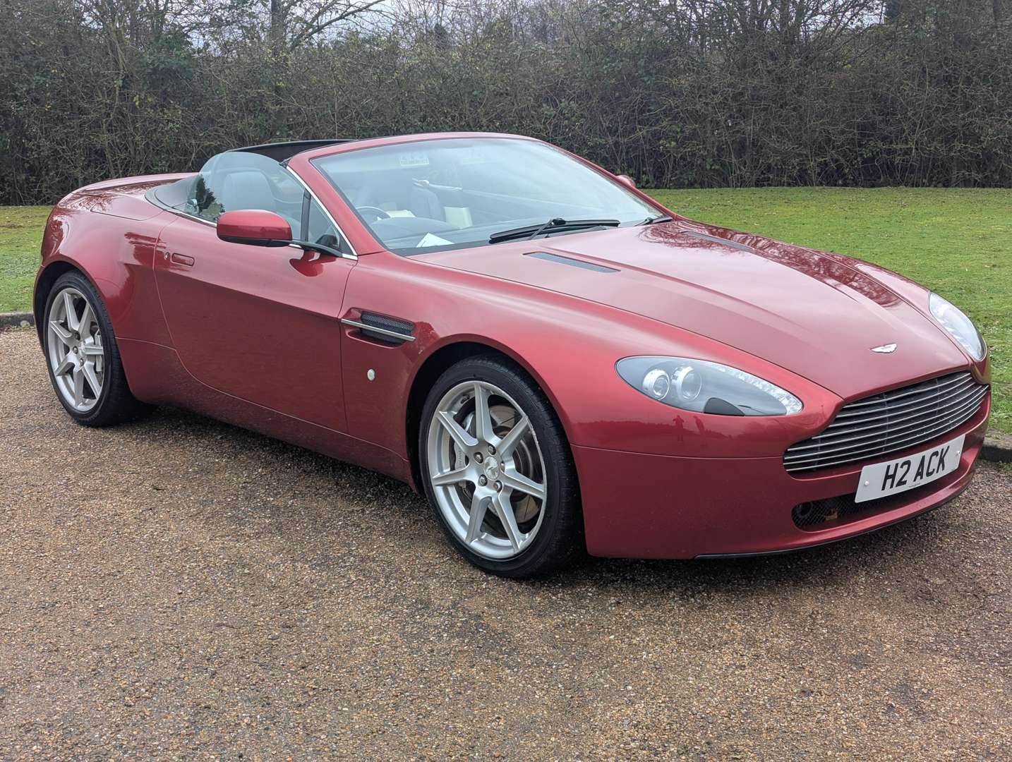 <p>2007 ASTON MARTIN V8 VANTAGE ROADSTER MANUAL</p>