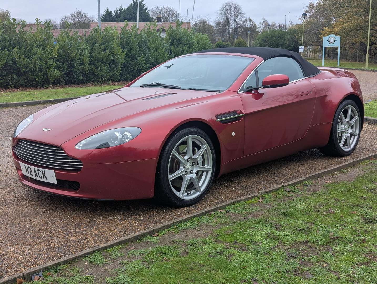 <p>2007 ASTON MARTIN V8 VANTAGE ROADSTER MANUAL</p>