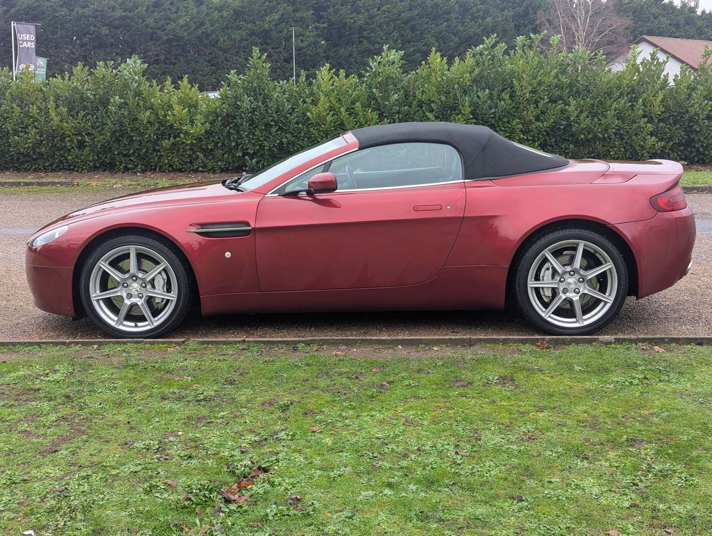 <p>2007 ASTON MARTIN V8 VANTAGE ROADSTER MANUAL</p>
